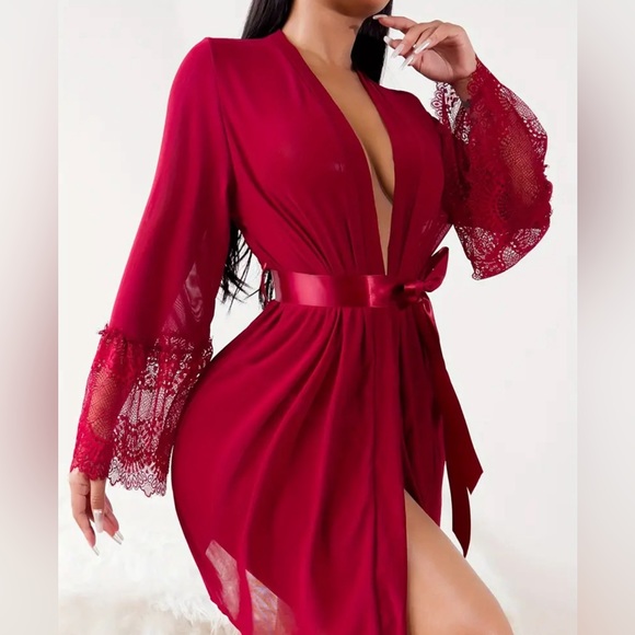 Deep red Robe with matching panties - Picture 2 of 3